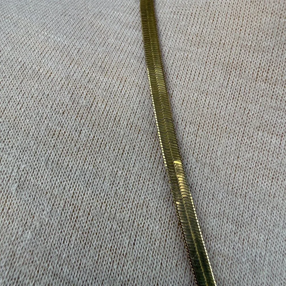 Gold Tone Thick Herringbone Chain Necklace 24" - Picture 3 of 9